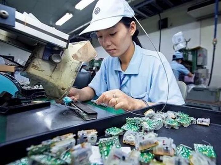 Chuyên gia Hotspot Matrix phân tích: Phú bà giàu sụ của Vbiz: Xây và marketing video
